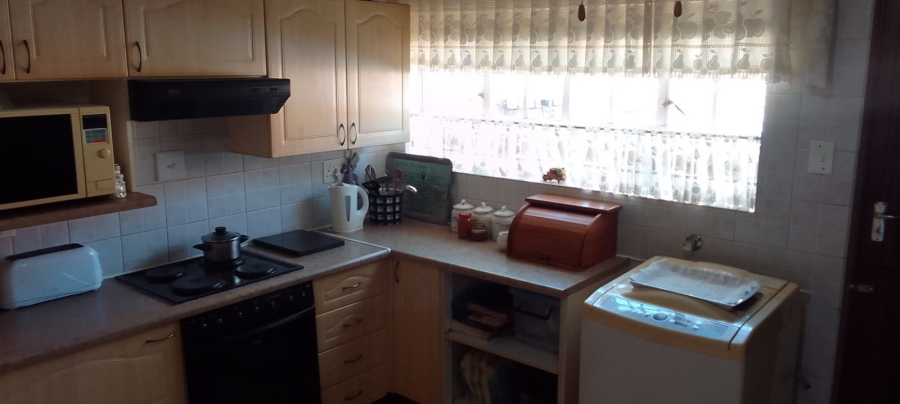 3 Bedroom Property for Sale in Safari Gardens North West